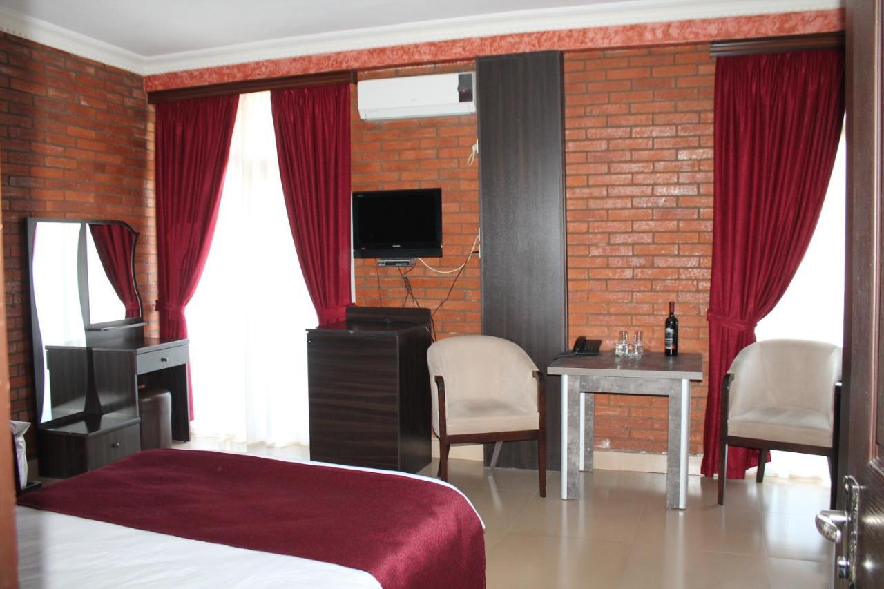 Anadolu Star Hotel & Casino Batumi Bagian luar foto