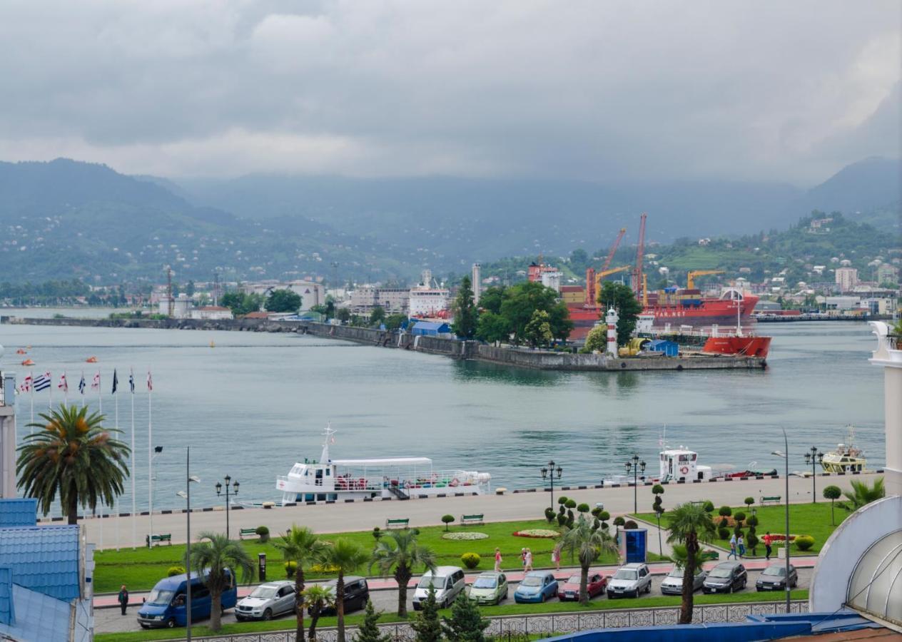 Anadolu Star Hotel & Casino Batumi Bagian luar foto
